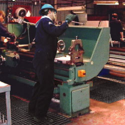 Cutting Fluid Resistant Mat